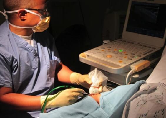 TENEXの治療の様子